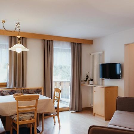 Residence Chalet Pinis Corvara In Badia Eksteriør billede