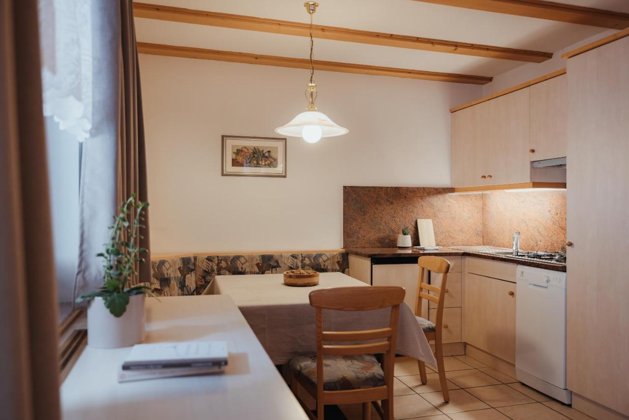 Residence Chalet Pinis Corvara In Badia Eksteriør billede